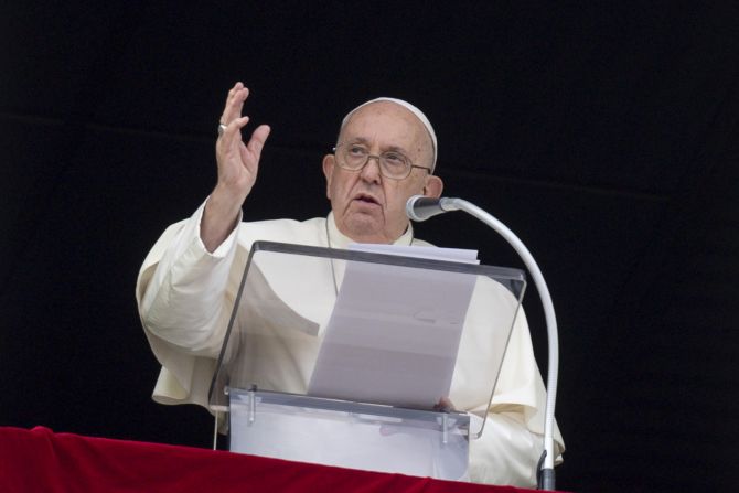 Pope Francis: ‘Trust frees, fear paralyzes’