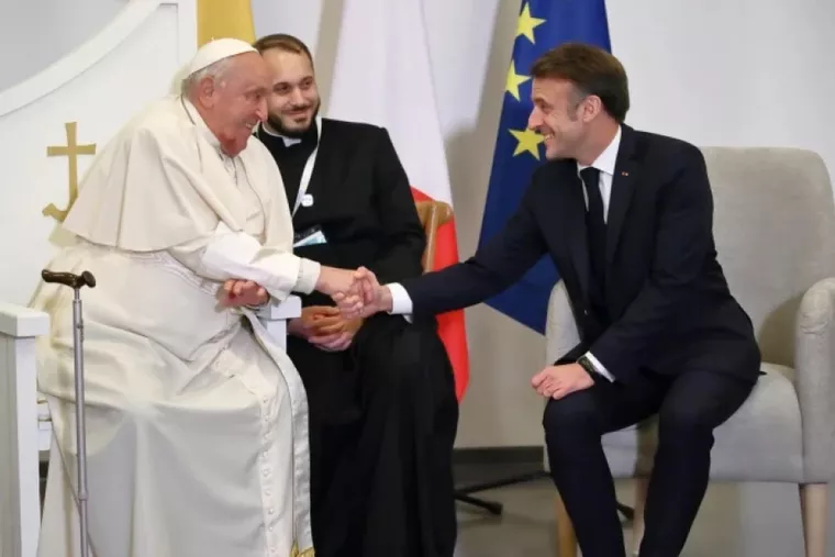 In Meeting With France’s Macron, Pope Shares Prayer For Having A Sense Of Humor