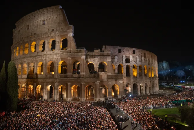 Pope Francis skips Via Crucis in Rome while tens of thousands pray his meditations