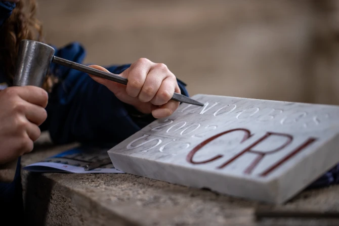 Students Use ‘Hands, Head, and Heart’ To Learn Dying Trades at Vatican Art School