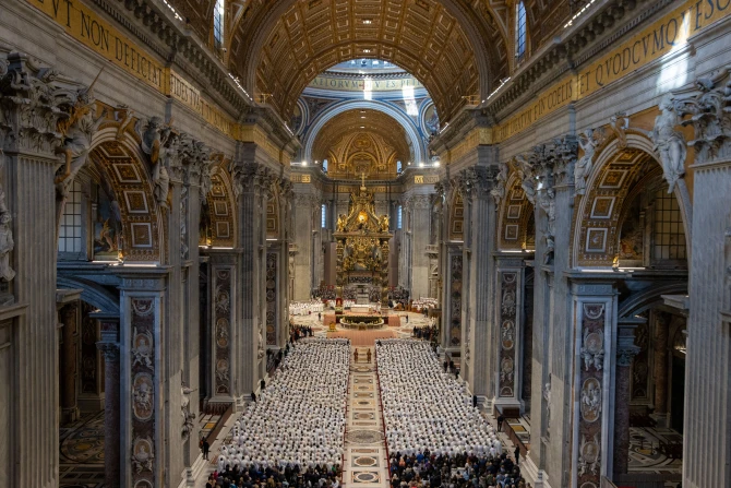 Hospitalized Pope Urges Deacons to Selfless Service as Thousands Gather for Jubilee Mass