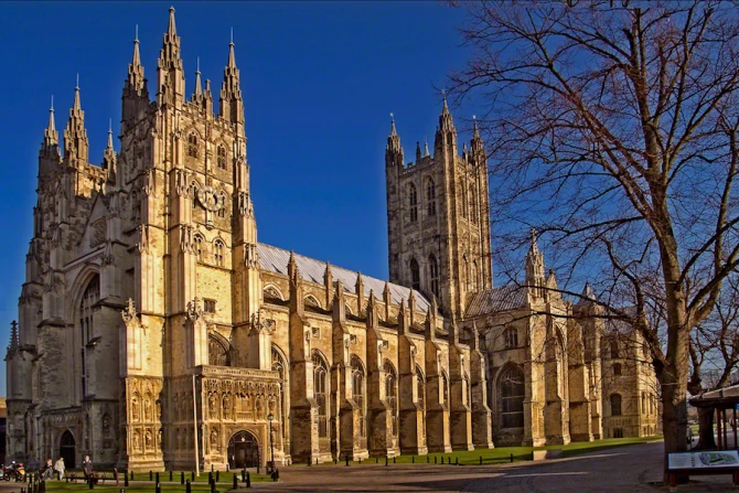 Historic Mass celebrated by papal nuncio at Anglican cathedral in rare event