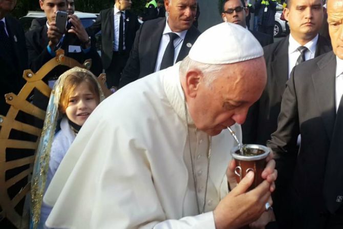 Cookies and empanadas in Dilexit Nos: food references in the teachings of Pope Francis
