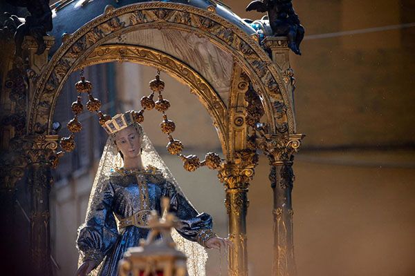 This Ancient Statue of Our Lady Was Found in the Tiber River – Now It’s Used in Rome’s Biggest Marian Procession