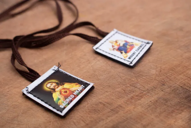 12 keys to using the brown scapular of Our Lady of Mount Carmel