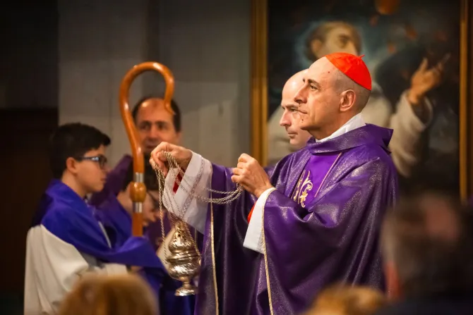 Cardinal Fernández says Pope Francis knew about his book ‘Mystical Passion’