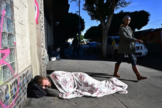 For World Day of the Poor, Pope Francis urges Christians to ‘be friends of the poor’