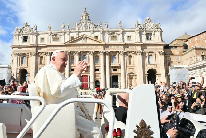 Pope Francis calls for global day of prayer and fasting amid escalating conflict in Holy Land