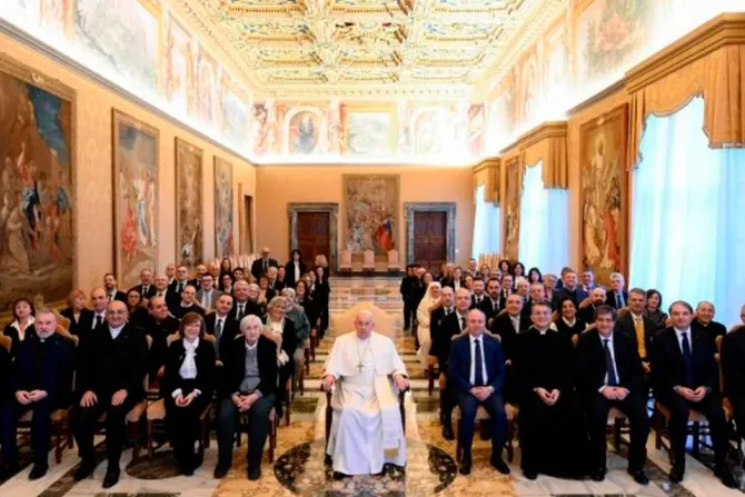 Pope Francis to Charismatics: Progress as an Ecclesial Movement, Not as a "Samba School"