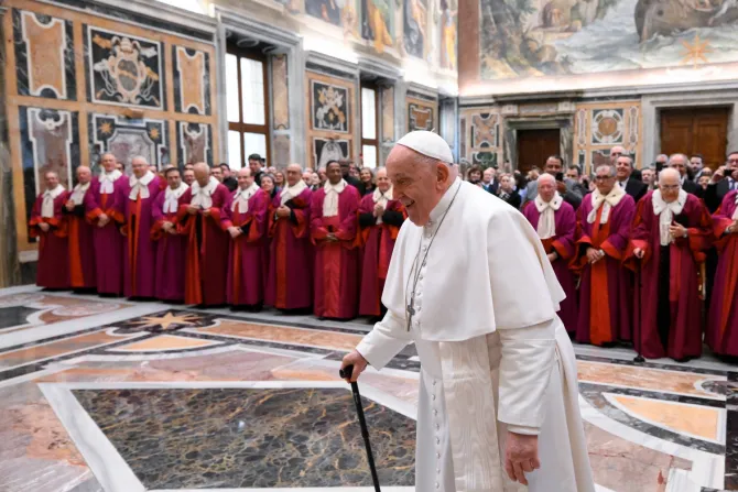 Pope Francis Affirms that Without Prayer, One Cannot be a Vatican Judge: If You Don't Pray, Resign