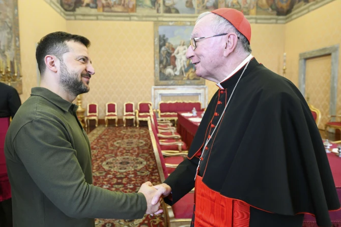 Zelenskyy delivers list of POWs in Russia to the Vatican to mediate their release