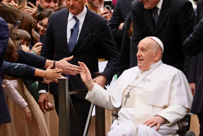 Blinken, Putin congratulate Pope Francis on 11th anniversary of election