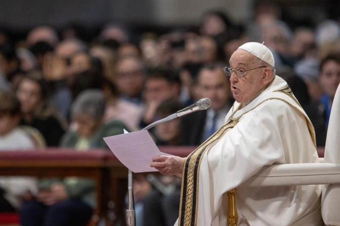 Pope Calls Potential U.S. Deportation Plans ‘A Disgrace’