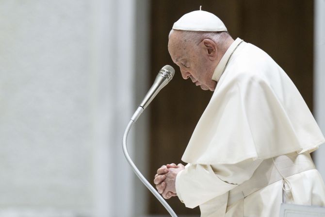 Pope Francis: What would happen if we prayed more and complained less?