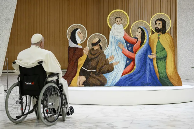 Pope Francis: Vatican Nativity scene should prompt prayers for the Holy Land 