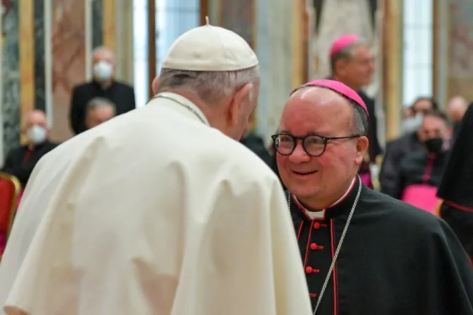 Vatican Official Says Church Should Allow Married Priests