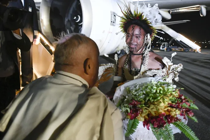 Pope Francis arrives in Papua New Guinea amid report of arrests in Indonesia