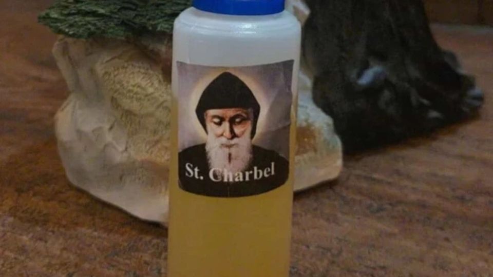 ‘I couldn’t believe what I was seeing’: Miracle of the oil of St. Charbel in Naples church