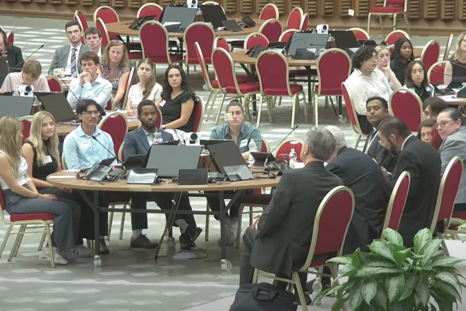 Synod delegates urge young Catholics to learn how to listen to others in a polarized world