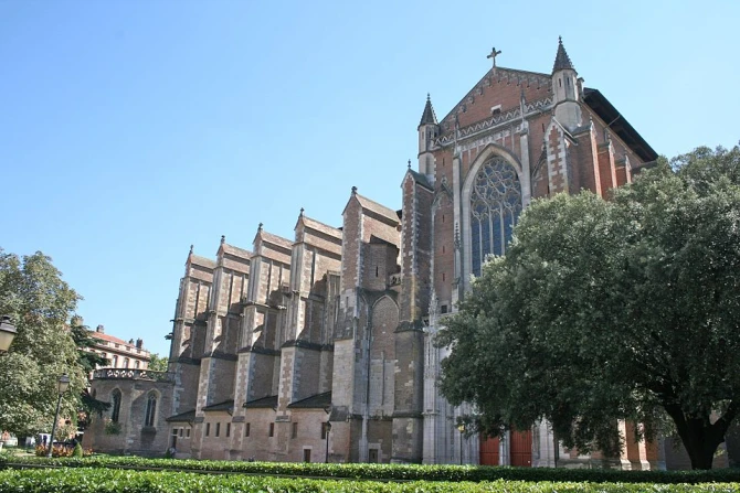 French bishops ask that priest who served time for rape of a minor not be promoted