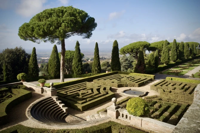 PHOTOS: New Jubilee Tour Of Vatican Gardens At Castel Gandolfo Highlights Beauty Of Creation